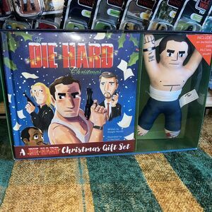 A Die Hard Christmas Gift Set by Doogie Horner with Rare plush BNIB - Sealed